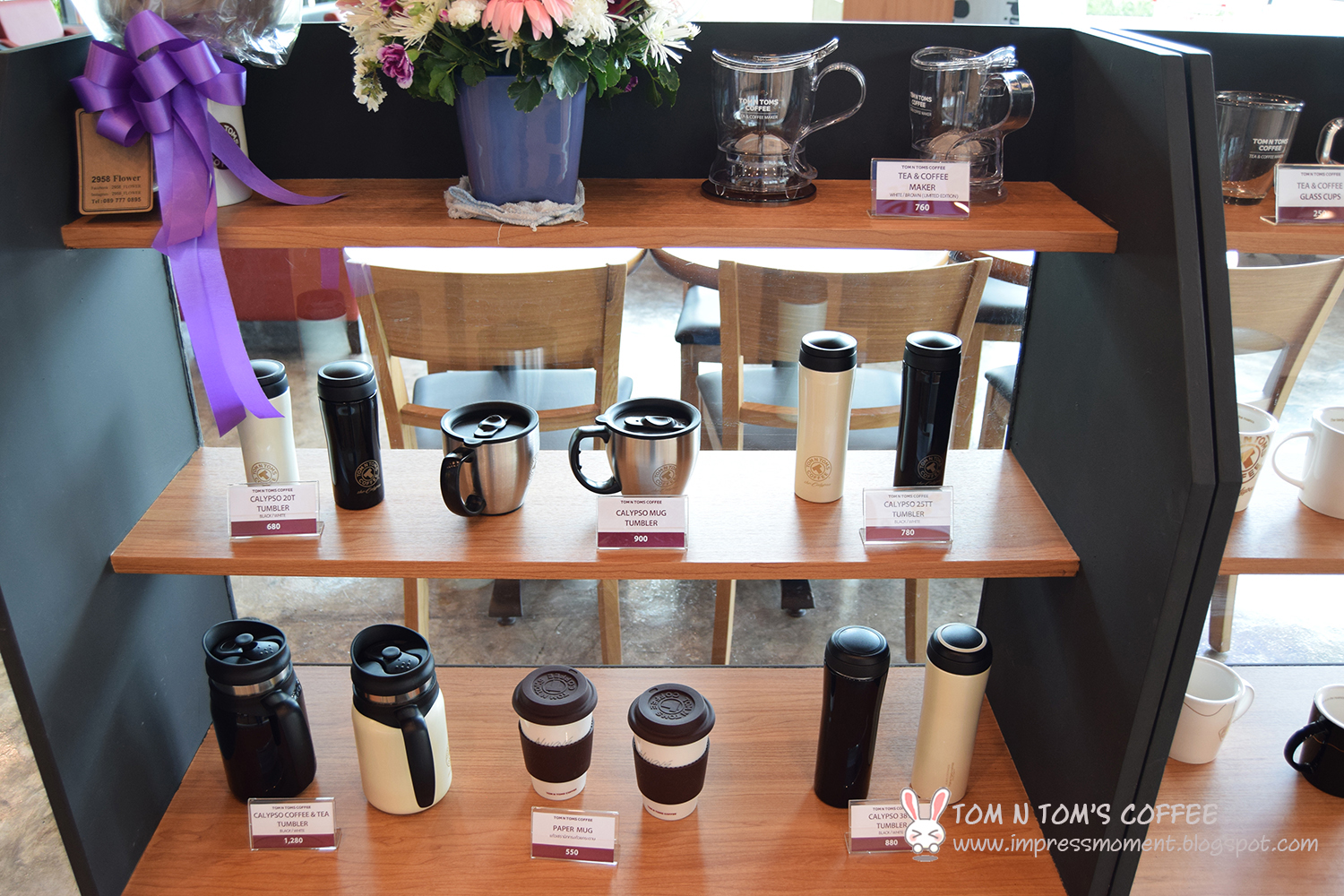 Impress Moment TOM N TOMS COFFEE 24 HRS TOM N TOMS COFFEE ร้านกาแฟ