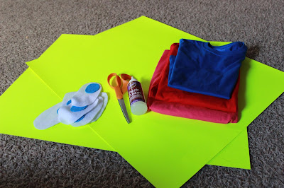 DIY No Sew Pac-man Family Costume made from t-shirts and poster board