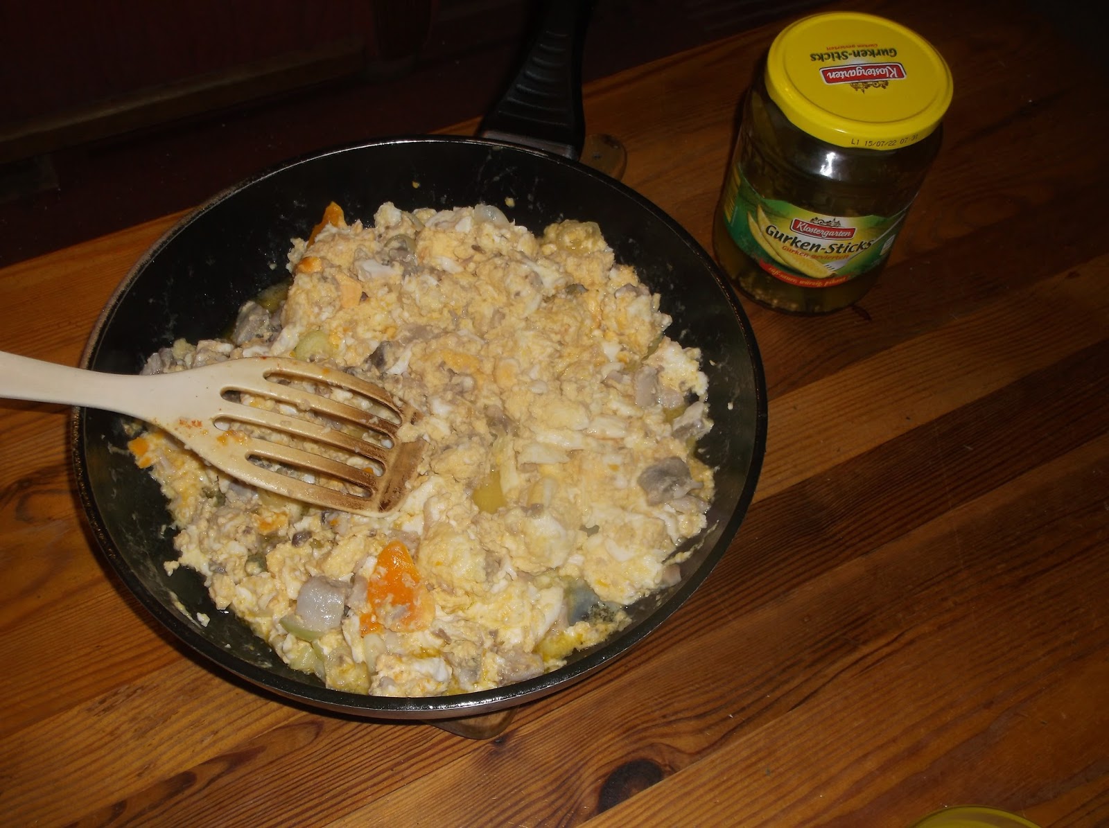 Hartz IV-Rezepte und bezahlbare Gesundheitstipps: Rührei mit ...