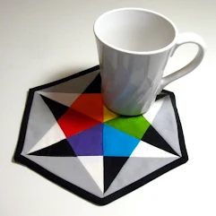 hexagon color wheel mug rug three