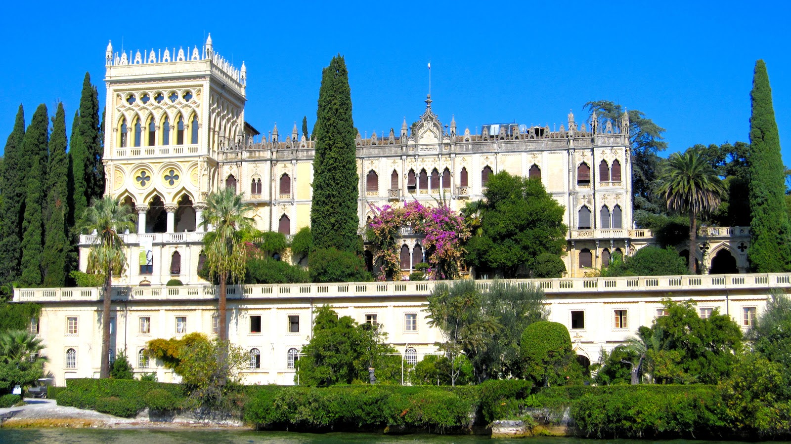 Guided Tour of Lake Garda in Northern Italy Guided Tour of Lake Garda in Northern Italy