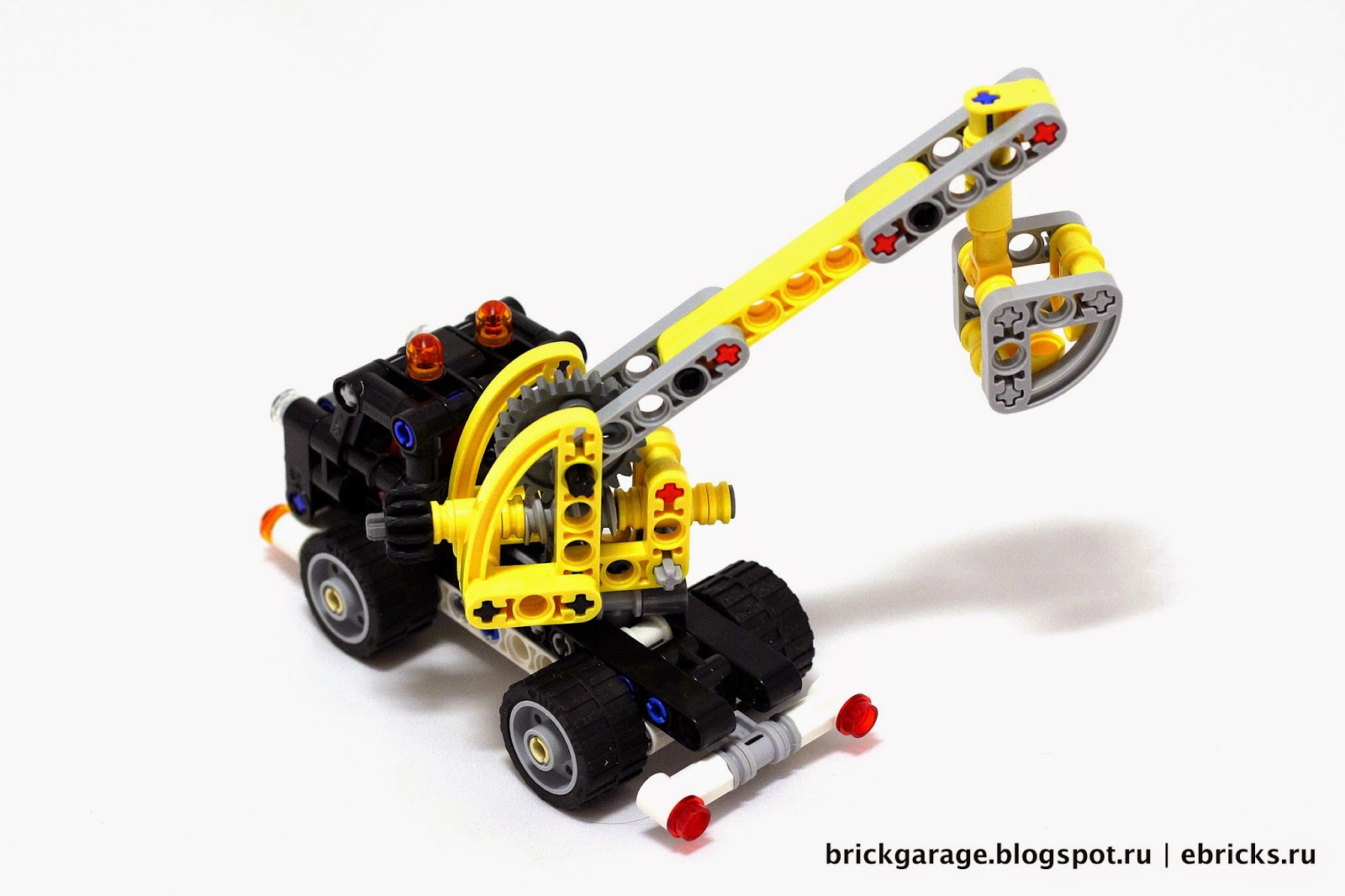 Первый Лего Техник блог: Обзор набора LEGO Technic 42031 Ремонтный автокран