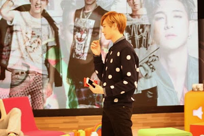 [PICS] Kevin @ After school club - Page 2 22