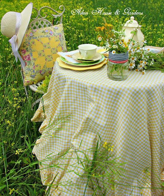 Aiken House & Gardens: Sunshine Yellow Afternoon Tea