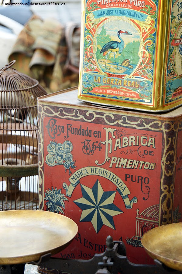 Latas de metal de pimentón