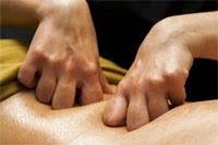 masaje en zona lumbar