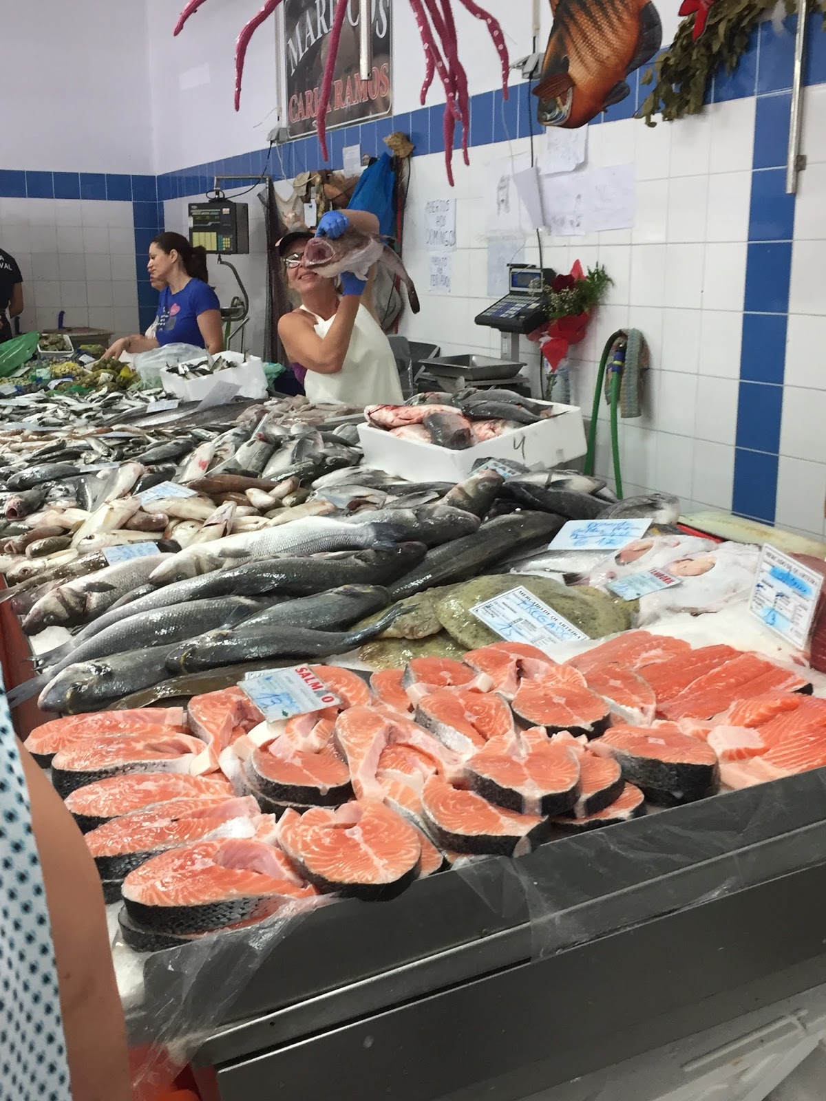 Lost in the past Quarteira fish market SixWordSaturday