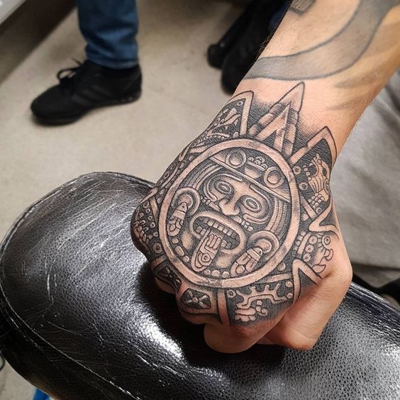 tattoo para mão masculina