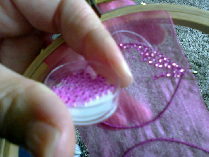 Tina's handicraft how to embroider flower leaves with organza and beads