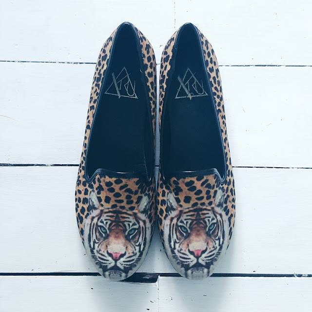 yru pumps with a tiger on yru pumps with a tiger on