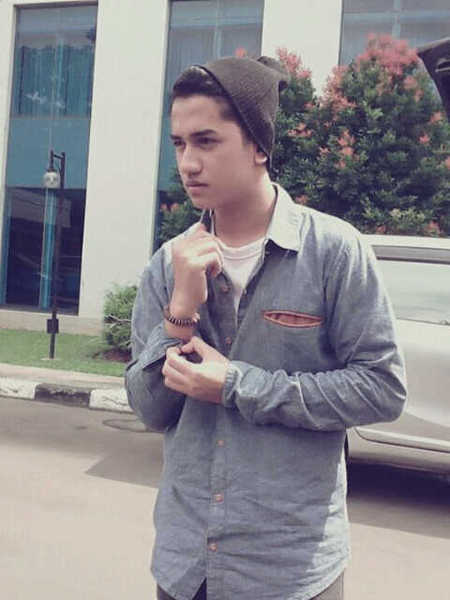 Biodata Zikri Daulay Lengkap Dengan Agama Dan Foto Terbarunya