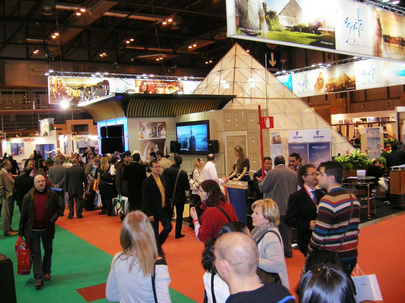  Foto zu La Vuelta al Mundo de Asun y Ricardo: invitaciones fitur 