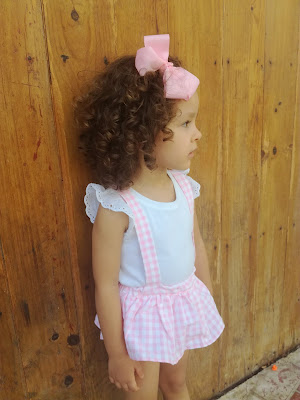Vestido de bebé niña con cubrepañal de rayas coral y blancas. Dadati - Moda  infantil