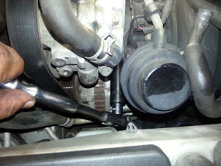Corolla DIY: DIY Replacing PCV Valve 2002 Honda Truck CR-V 2013 honda cr v wiring diagram 