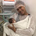 Mãe de siamesas vibra após filha receber alta e diz: “Feliz e triste ao mesmo tempo”