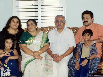 malayalam super star mohanlal  family image gallery