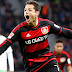 Golazo y asistencia de 'Chicharito'