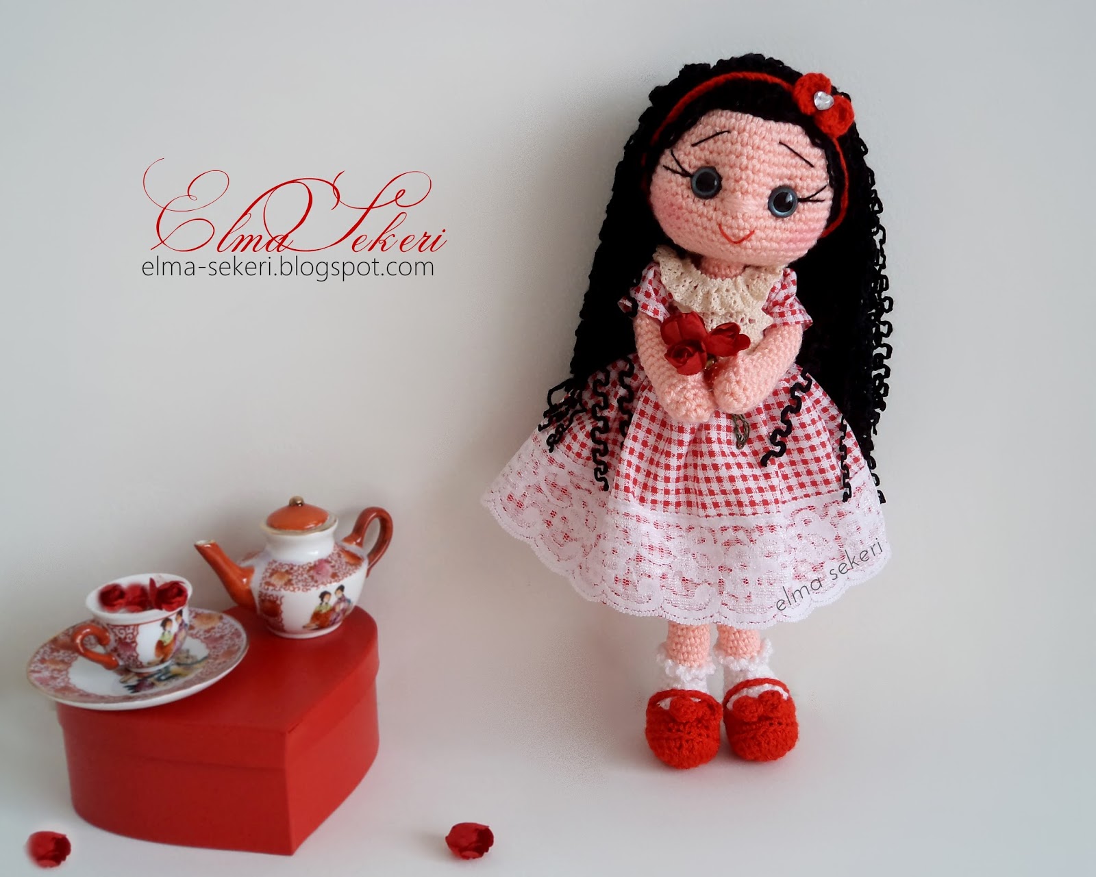 Elma Şekeri El Sanatları Atölyesi Amigurumi Bebekler ve