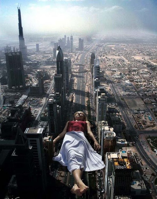 Big_Human_in_Small_World+(18).jpg