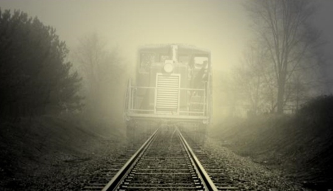 Bikin Merinding! 4 Kisah Misteri di Jalur Kereta Api