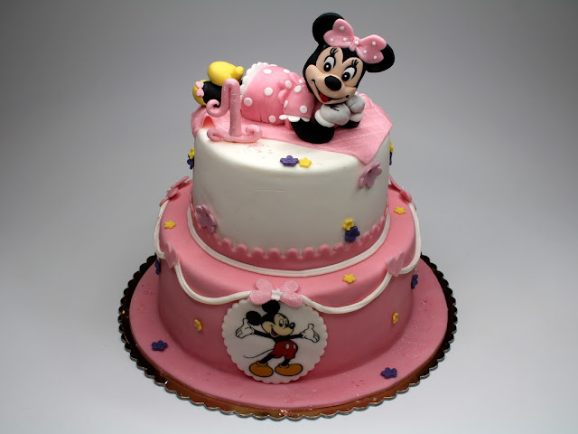 Disney Cake with Minnie Mouse - Kensington