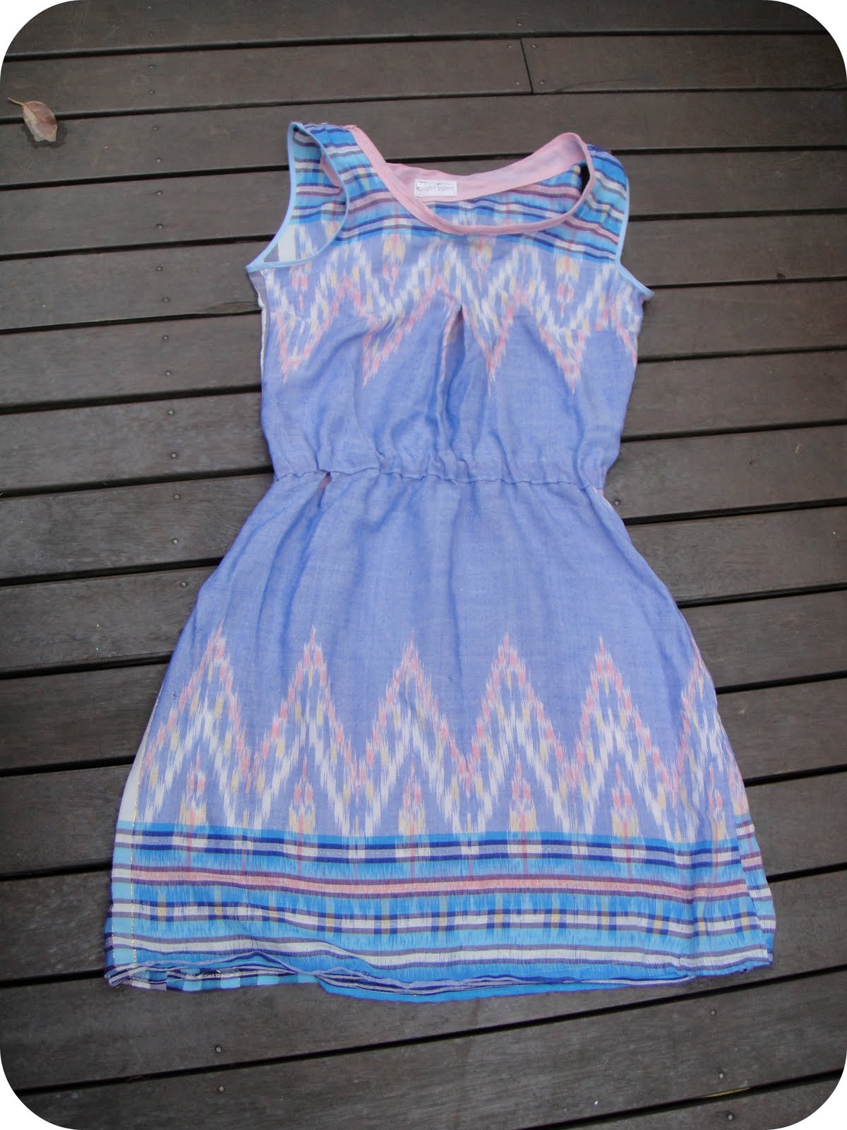 refashion-co-op-tablecloth-dress