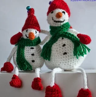 http://translate.google.es/translate?hl=es&sl=el&u=http://kouvarakia.com/2014/12/16/crochet-snowman/&prev=search