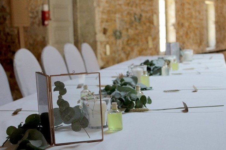 Tables des mariés, La petite boutique de fleurs, château de Janzé guirlande d'eucalyptus, guirlande végétale, Lyon wedding Florist,
