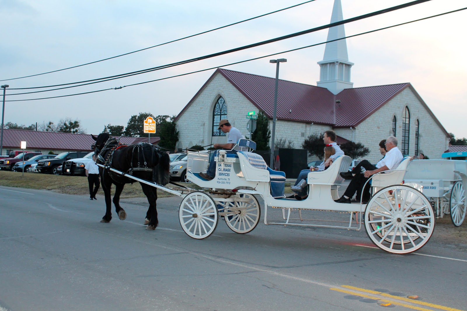 life at the woods Salado Christmas Stroll
