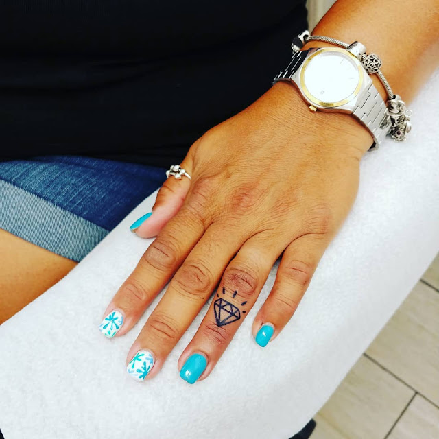 Mini tatuagens femininas Mini tatuagens femininas