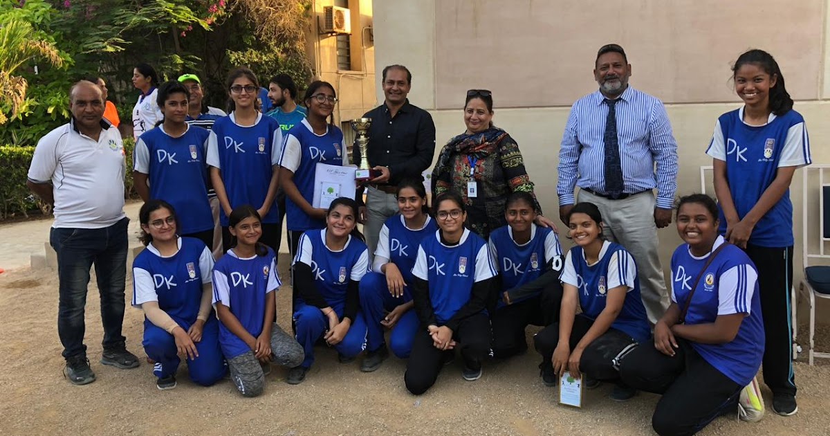 Official Blog for Girls Section 8th Haque Academy Throw ball