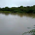 Forte chuva faz açude transbordar no povoado Mandacaru, Baixa Grande