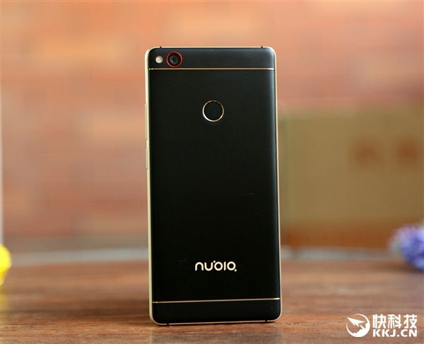 Nubia Z11 Black Gold Edition Nubia Z11 Black Gold Edition