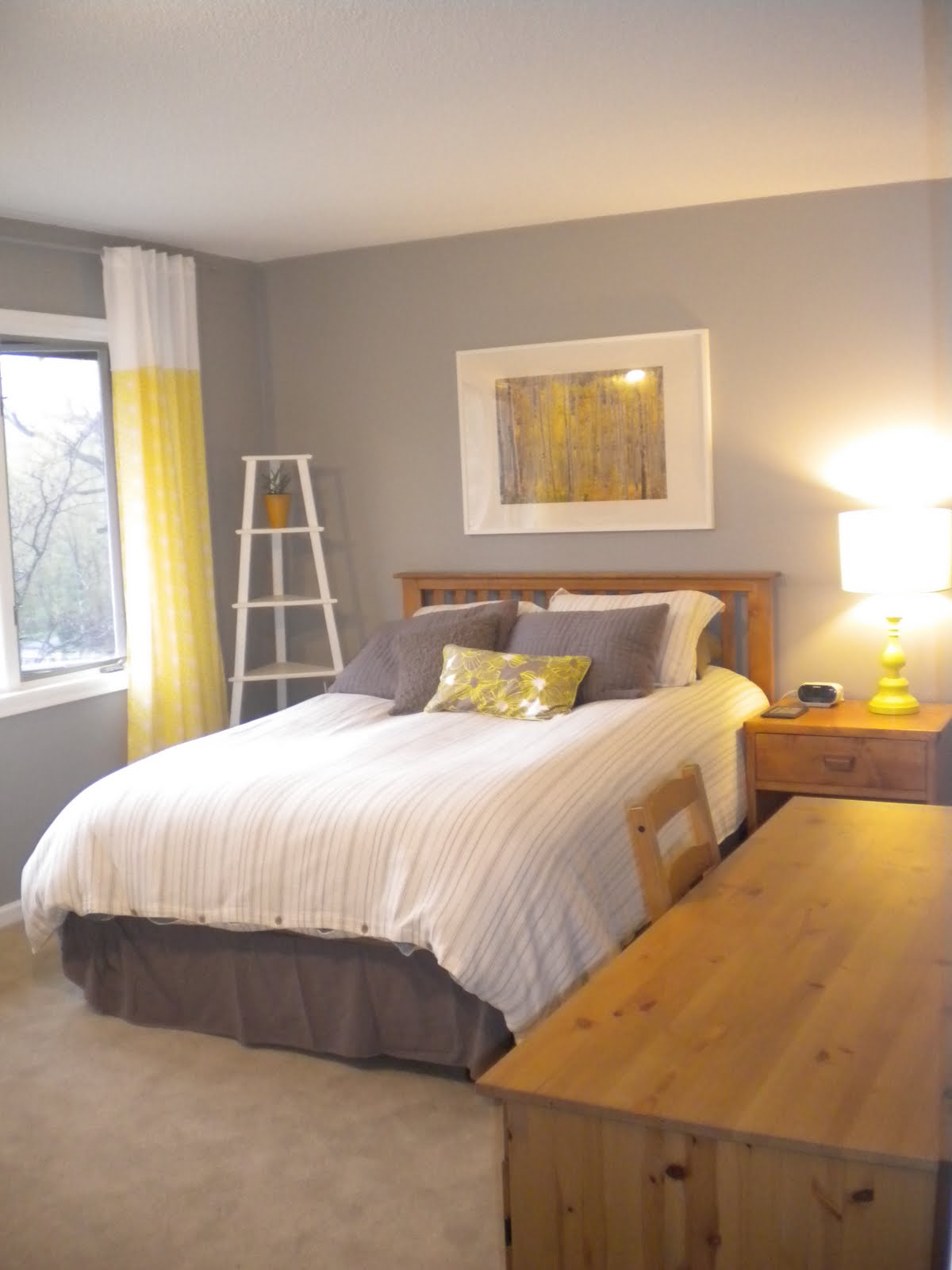 One Project at a Time DIY Blog 107 Paint the Master Bedroom Trim