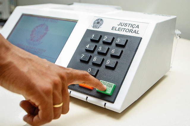 Resultado de imagem para unificação das eleições municipais e nacionais