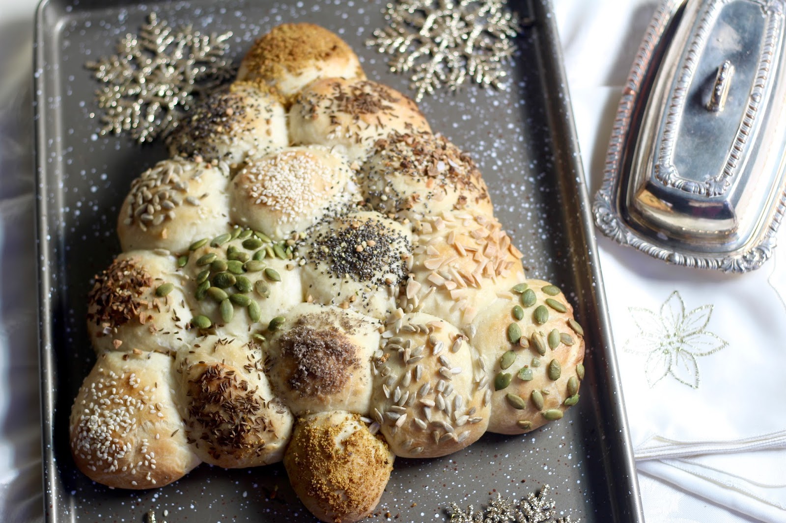 Dinner Rolls Christmas Tree Diary of a Mad Hausfrau