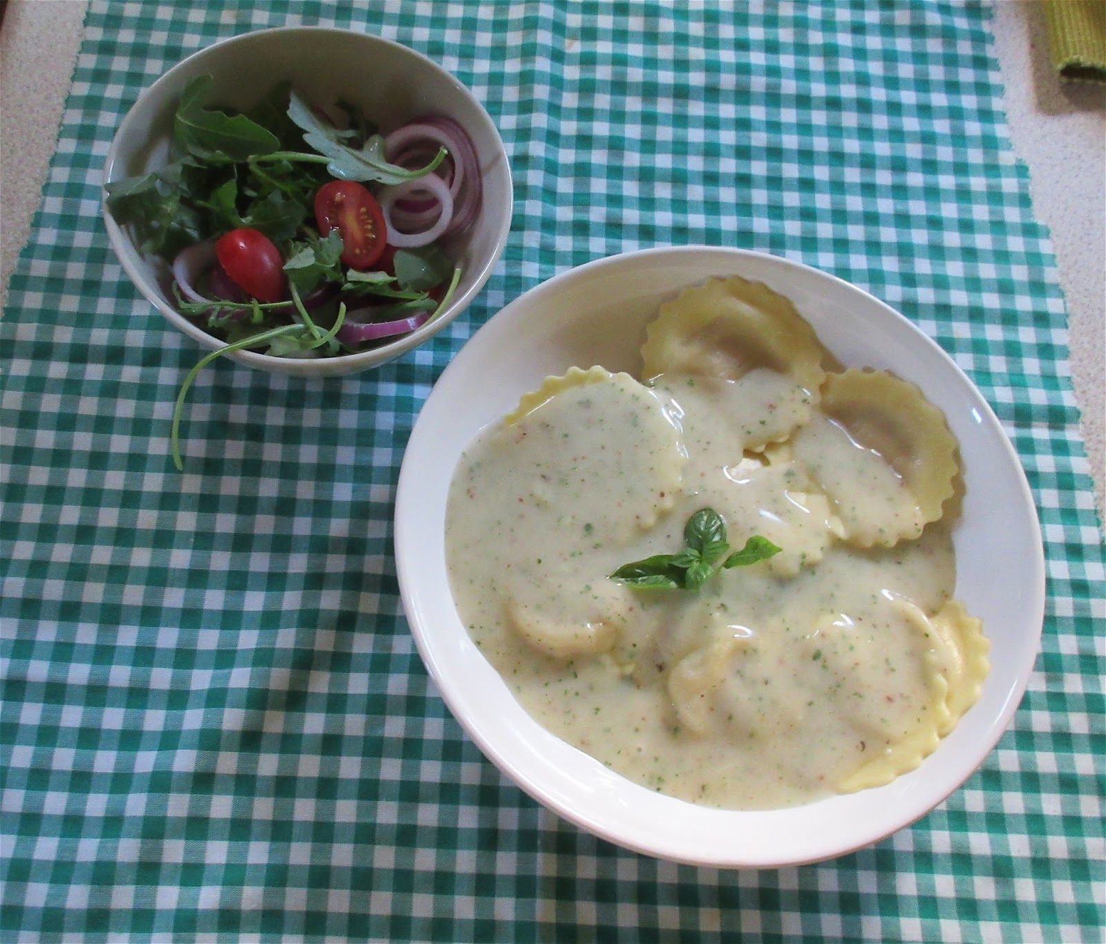 Jacqueline Pye's Veg Food Blog Stuffed Fiorelli Pasta + Spinach with