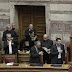 Η κυβέρνηση έχει διακοσμητικό ρόλο...