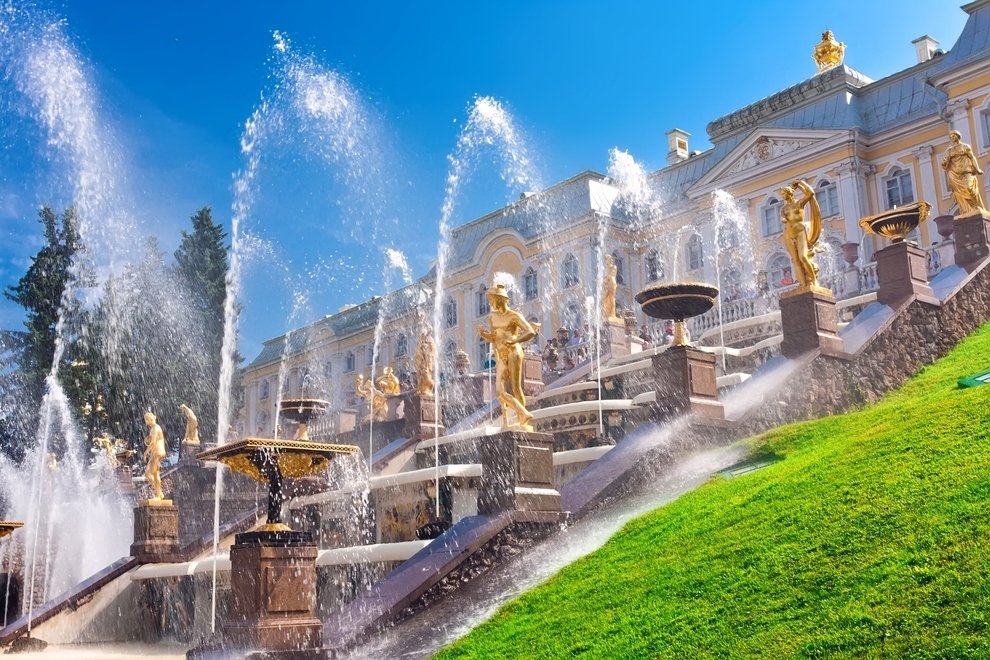 13. Can we play in these fountains? - 15 Pictures That Might Make You Want To Visit Russia