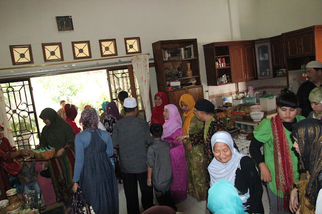 Keluarga Besar Eyang Raden Ahmad Perdagangan Agustus 2013