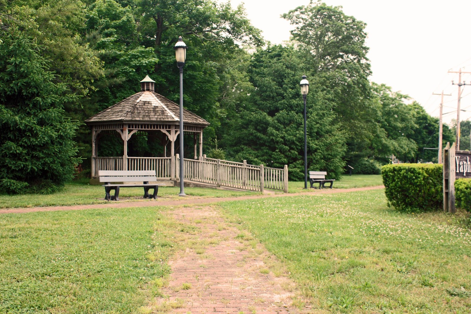 Long Island Village photos by Richard Boyle Yaphank Long Isand