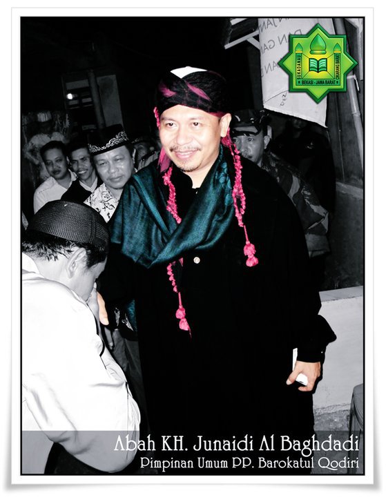 Komunitas Al Baghdadi Indonesia: FOTO ABAH KH JUNAEDI AL BAGHDADI