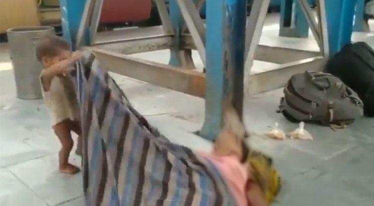 A Two Year Old Tries to Wake Dead Mother on the Muzaffarpur Railway Platform