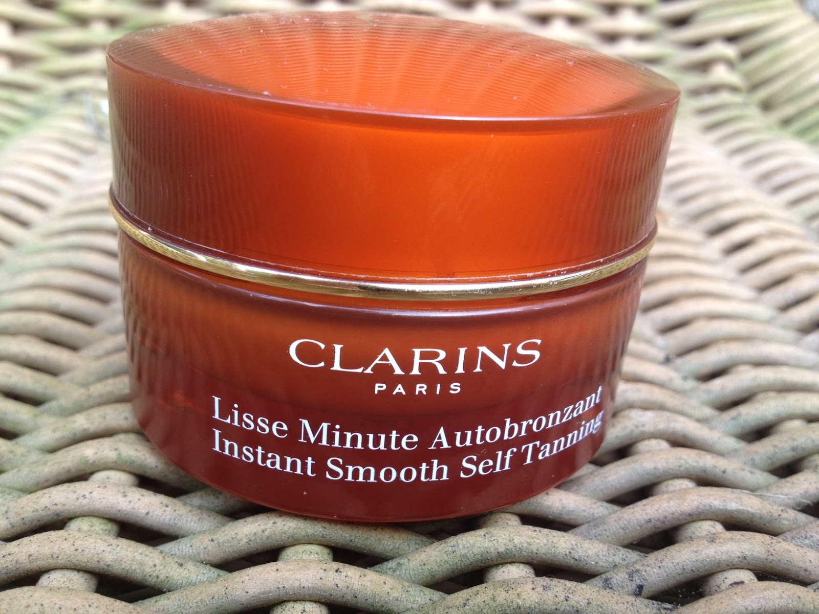Predict the Day Clarins Instant Smooth Self Tanning Review