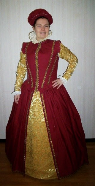 GOWN 1619 main image 1
