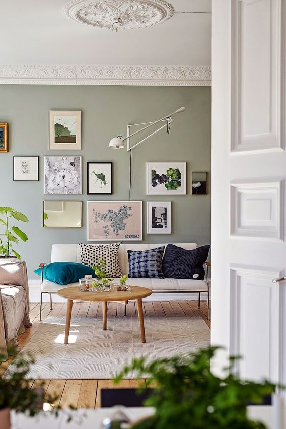 How to plan & hang a gallery wall, BoHo Home style - inspiration BoHoHome.com @bohosusan