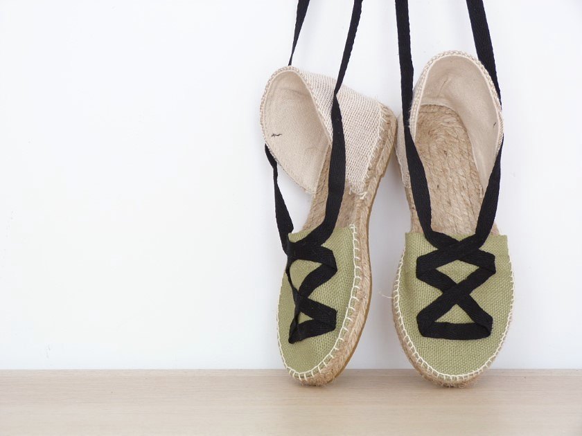 COMO HACER UNAS ALPARGATAS CON LAZADA | La Casa