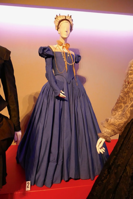 Saoirse Ronan Mary Queen of Scots movie costume