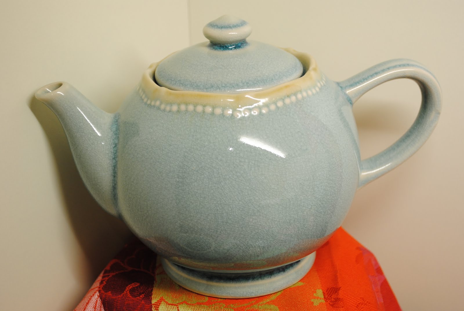 Genevieve Lethu Chicago Teapots vs. Tea Kettles