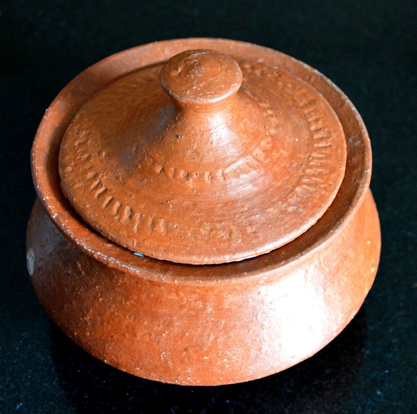 Upala How to make thick Curd/Yogurt/Dahi in a clay pot?